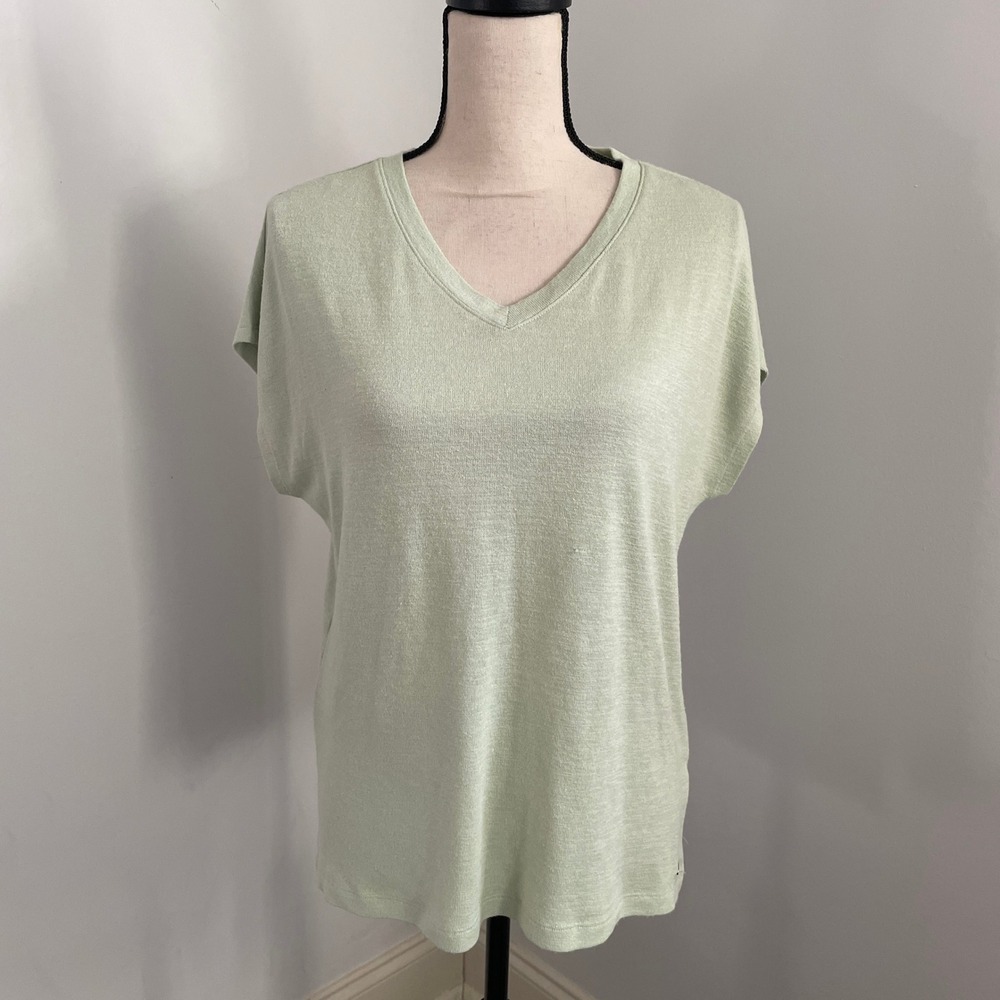 Sage Green V-Neck Shirt size XS Knit Top Orvis Oversized Minimalist Gorpcore Tee